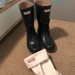 Hunter Short Lace Up Rainboot Size 8.5 (+Socks)